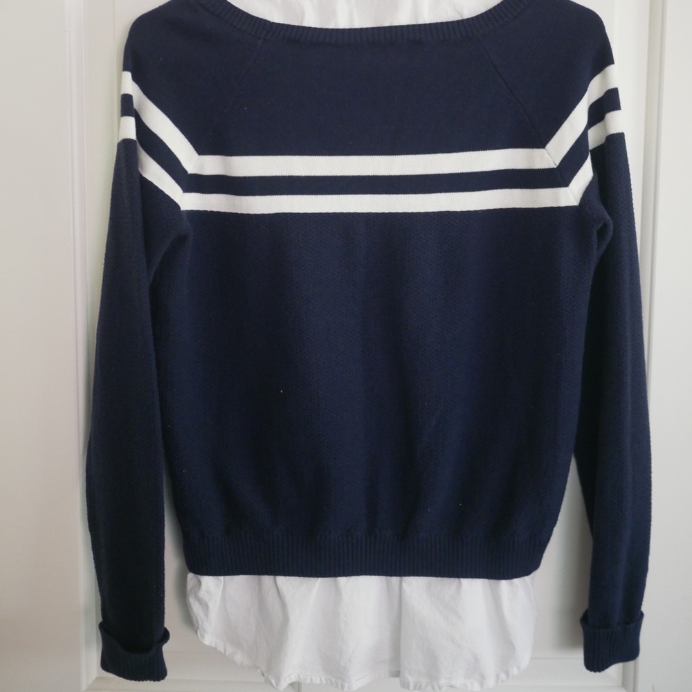 Forever 21. Sweater - Picture 3 of 3